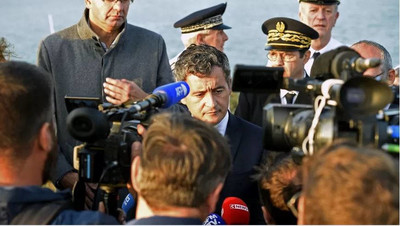 Le ministre de l'Intérieur, Gérald Darmanin, en visite à Loon-Plage (Nord), le 9 octobre 2021. (FRANCOIS LO PRESTI / AFP)