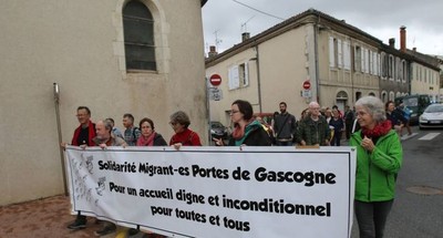 Après deux jours de marche, les militants ont rallié Auch en début d'après-midi./ Photo DDM, Sébastien Lapeyrère 