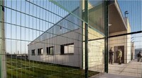Un des pavillons du Centre de rétention adiministrative (CRA) de Metz, inauguré en janvier 2009. (JEAN-CHRISTOPHE VERHAEGEN / AFP)
