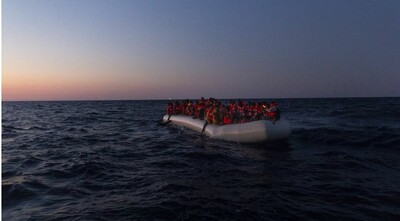 Le Sea Watch 3 a secouru plus de 400 personnes le week-end dernier au large des côtes libyennes. Crédit : Sea-Watch