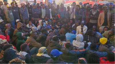 Des migrants se réunissent à Tripoli, le 5 janvier 2022. Crédit : Refugees in Libya
