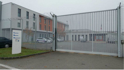 L'entrée du centre de rétention administrative de Rennes (Ille-et-Vilaine). Crédit : La Cimade