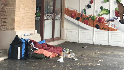 Une personne sans domicile fixe, à Toulouse, en mars 2020. / © J.Meurin/FTV
