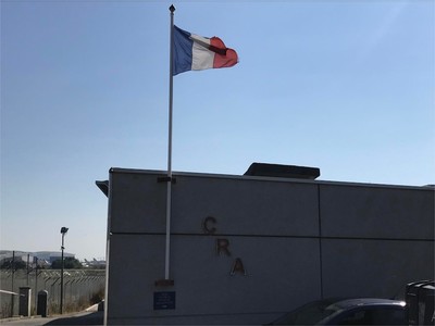 Le centre de rétention de Cornebarrieu est situé à proximité immédiate de l’aéroport de Blagnac. (©Pierre Cloix / Actu Toulouse)