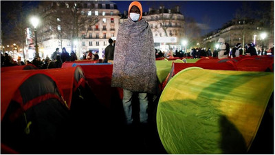 Le 25 mars 2021, le Collectif Réquisitions avait organisé une occupation de la Place de la République, à Paris pour attirer l'attention sur les conditions de vie des migrants. Crédit : Reuters