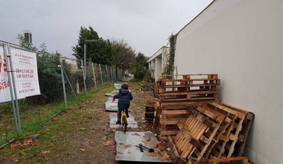 Le squat de la "Zone Libre" à Cenon, en banlieue de Bordeaux. Crédit : Anne-Diandra Louarn / InfoMigrants
