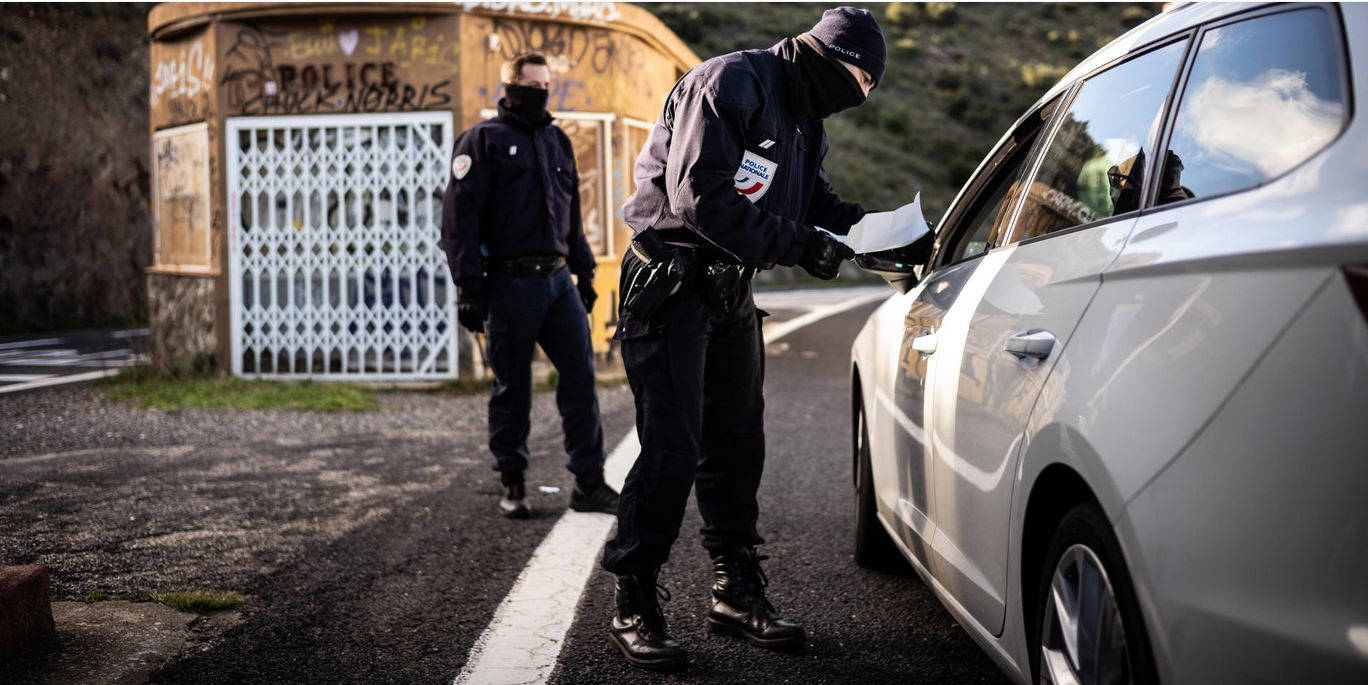 A la frontiere entre la France et lEspagne 2