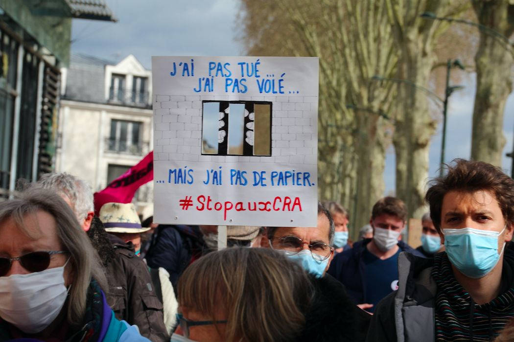 manifestation orleans contre les 2